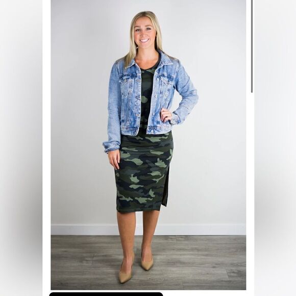 NWT BB Dakota Can You See Me Now camo midi dress - Picture 5 of 9